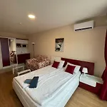 Premier Luxury Апартаменты