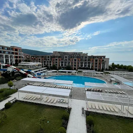 Premier Luxury Свети-Влас